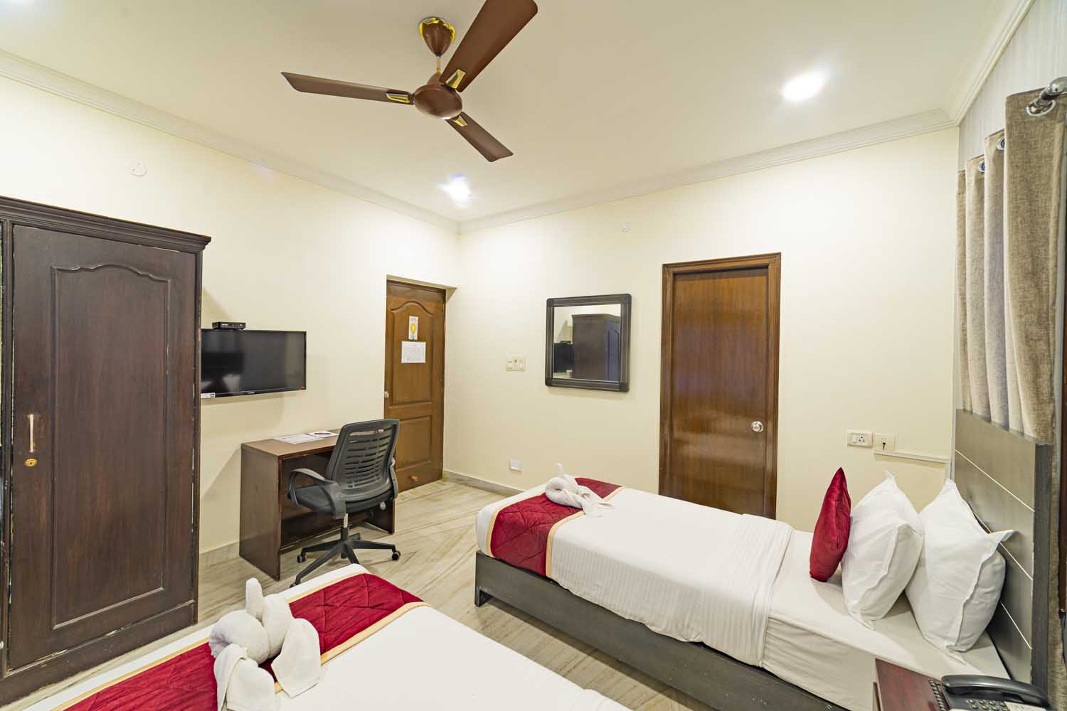 2 BHK Suite thumbnail 5