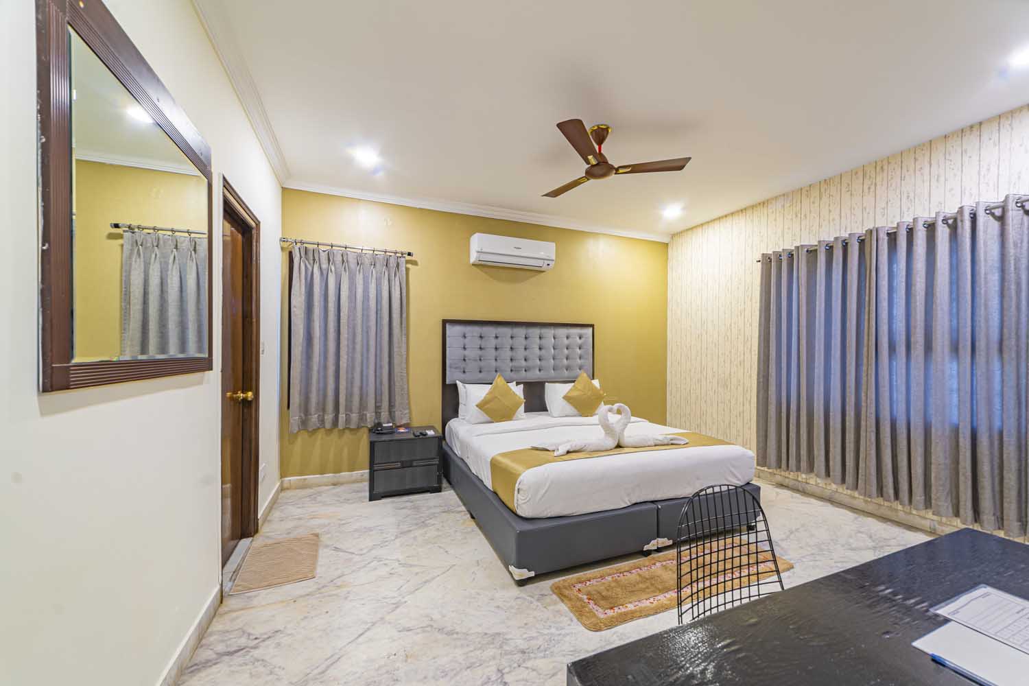 3 BHK Suite gallery thumbnail 15