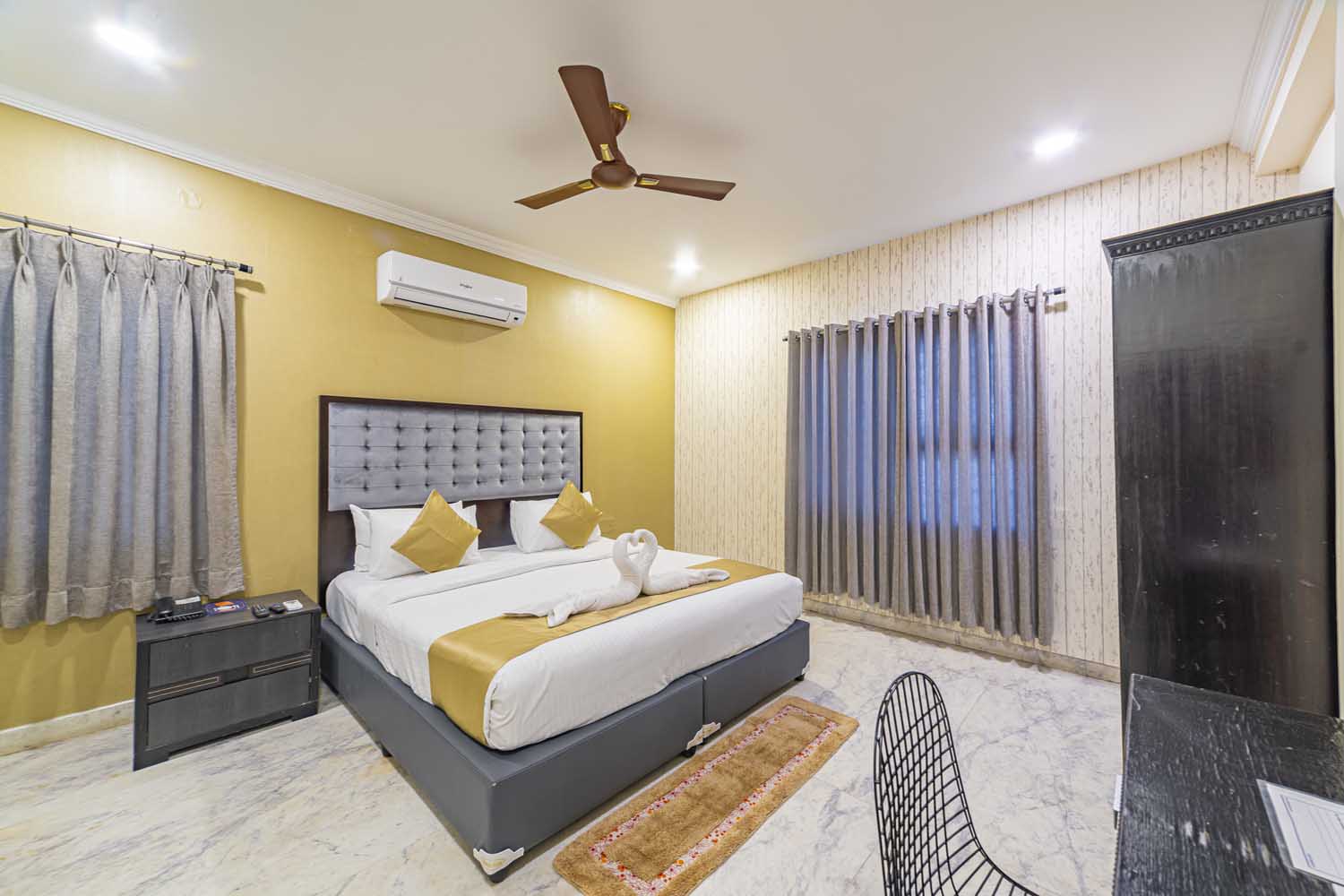3 BHK Suite gallery thumbnail 14