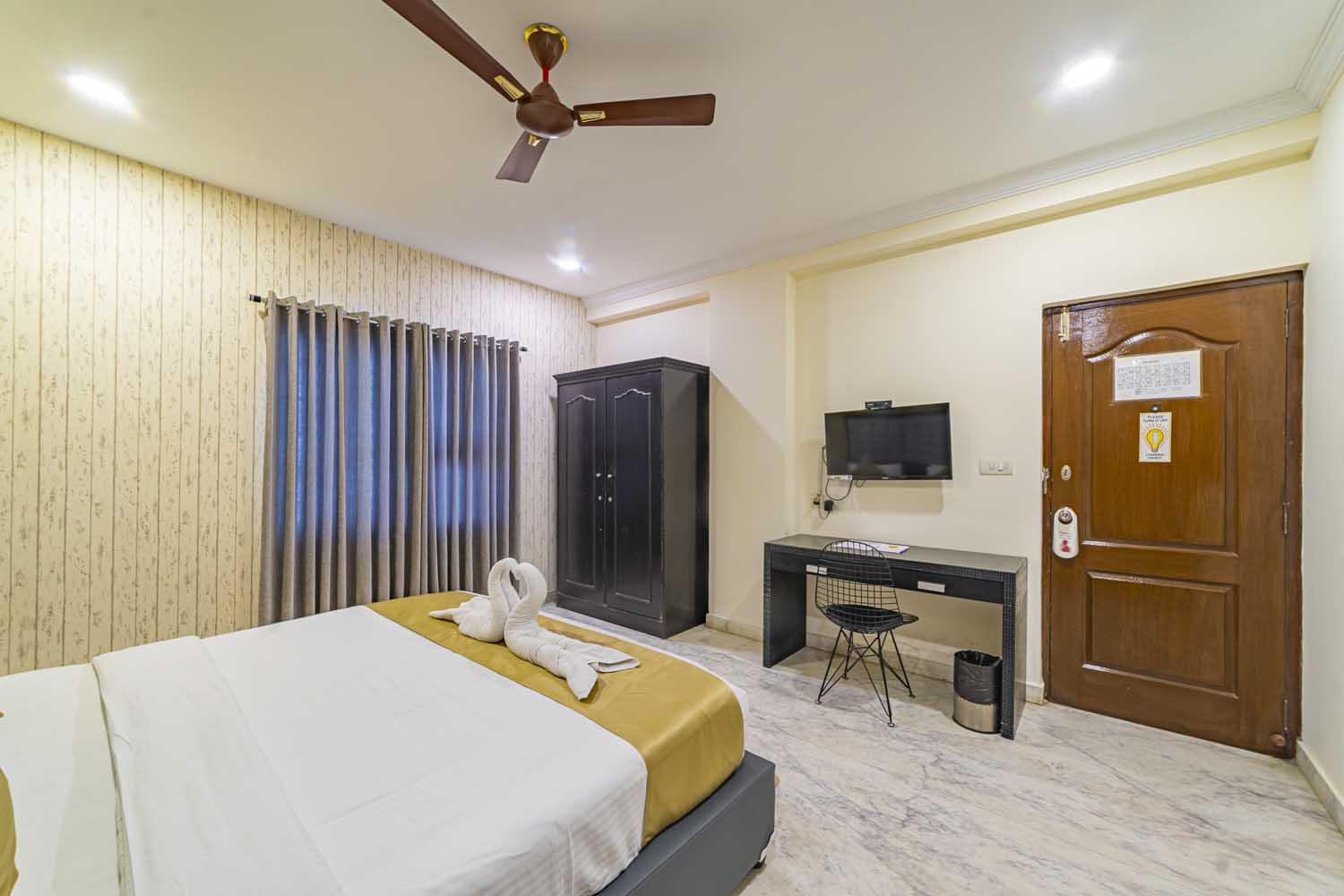 3 BHK Suite gallery thumbnail 12