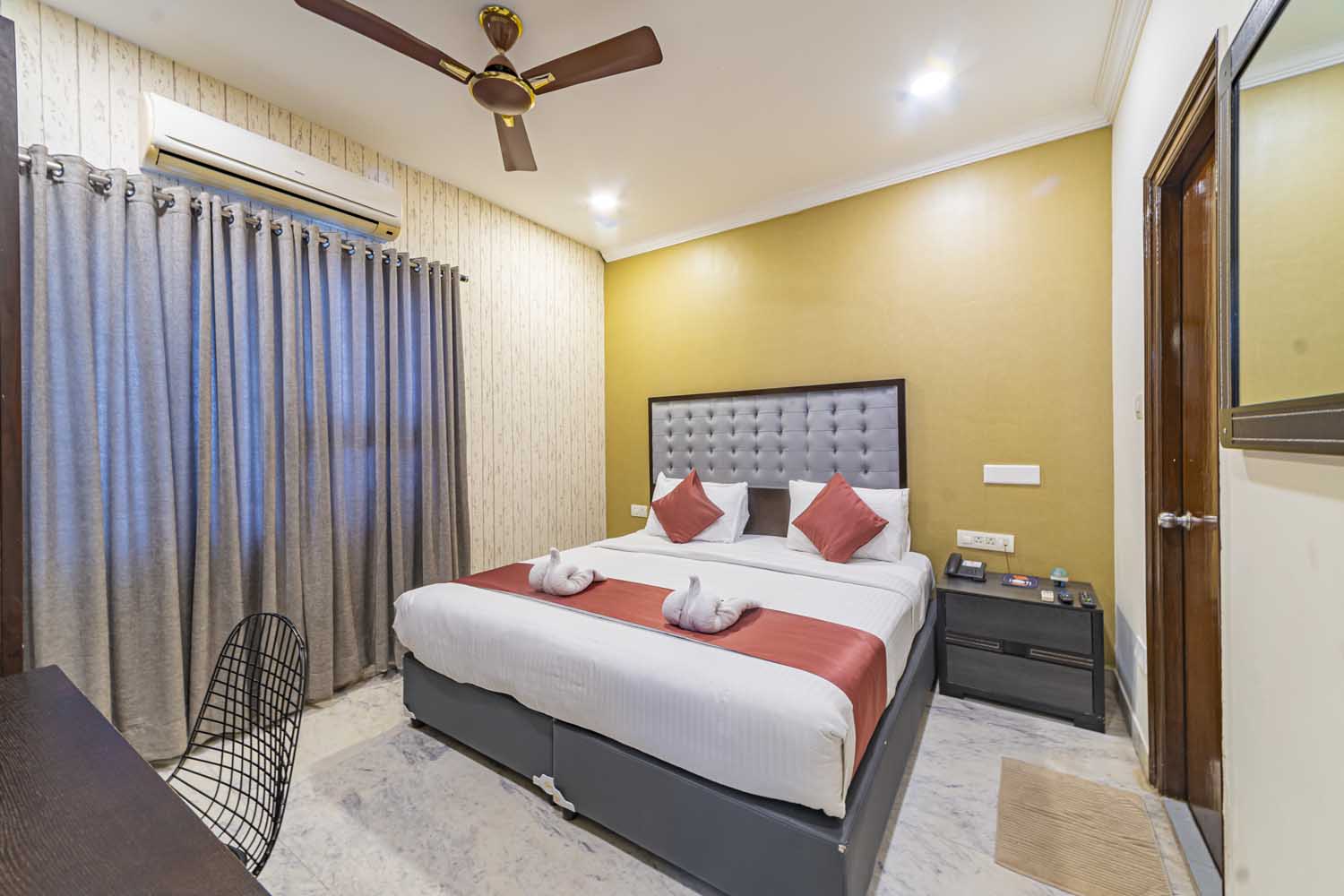 Standard Room thumbnail 6