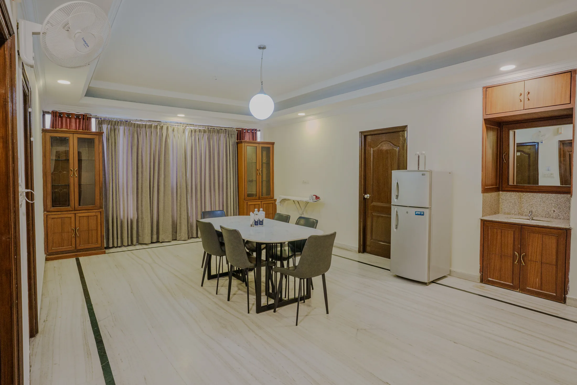 2 BHK Suite - Dining Area